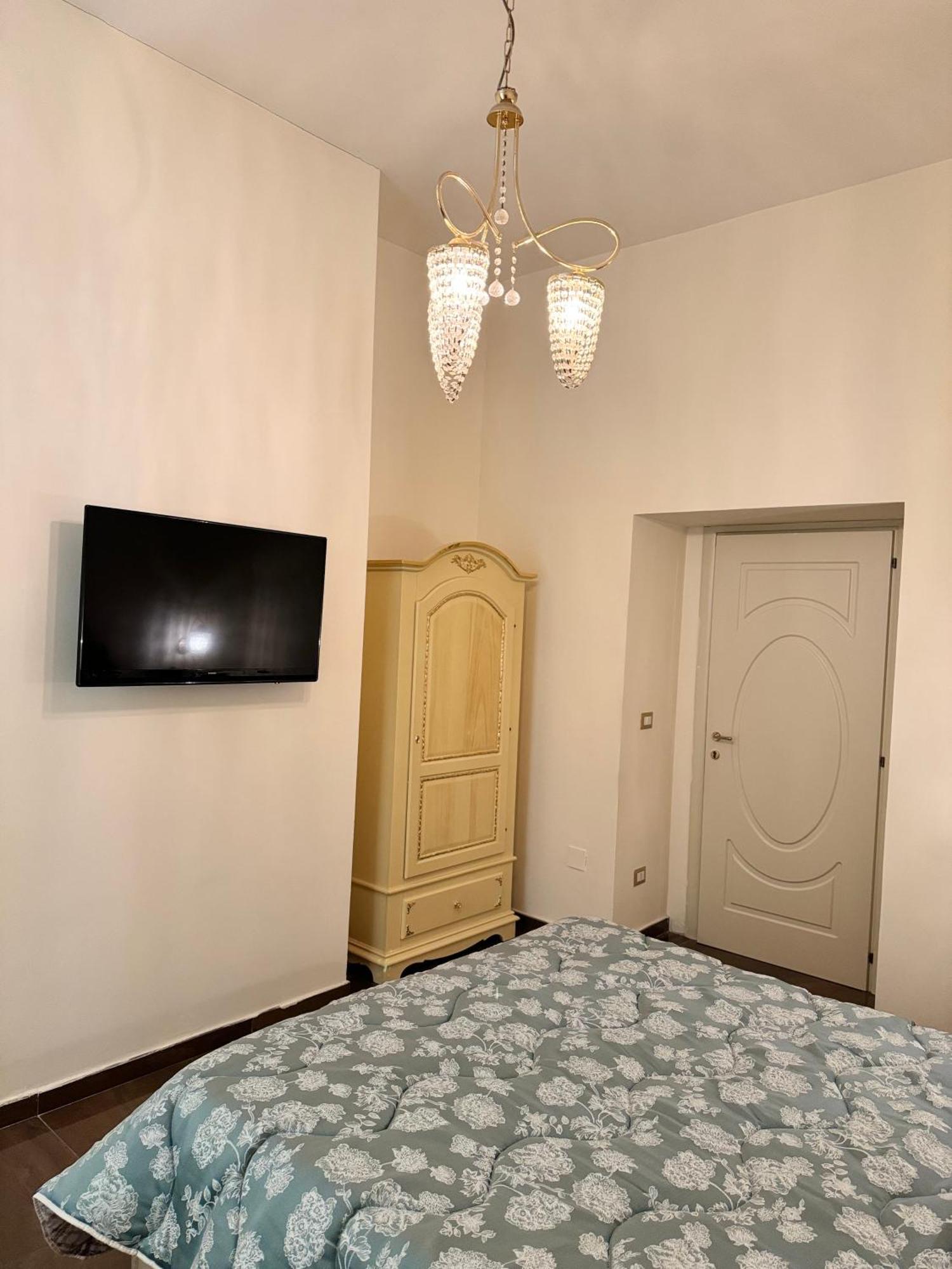 Beb Mariafrancesca Bed and Breakfast Νάπολη Εξωτερικό φωτογραφία