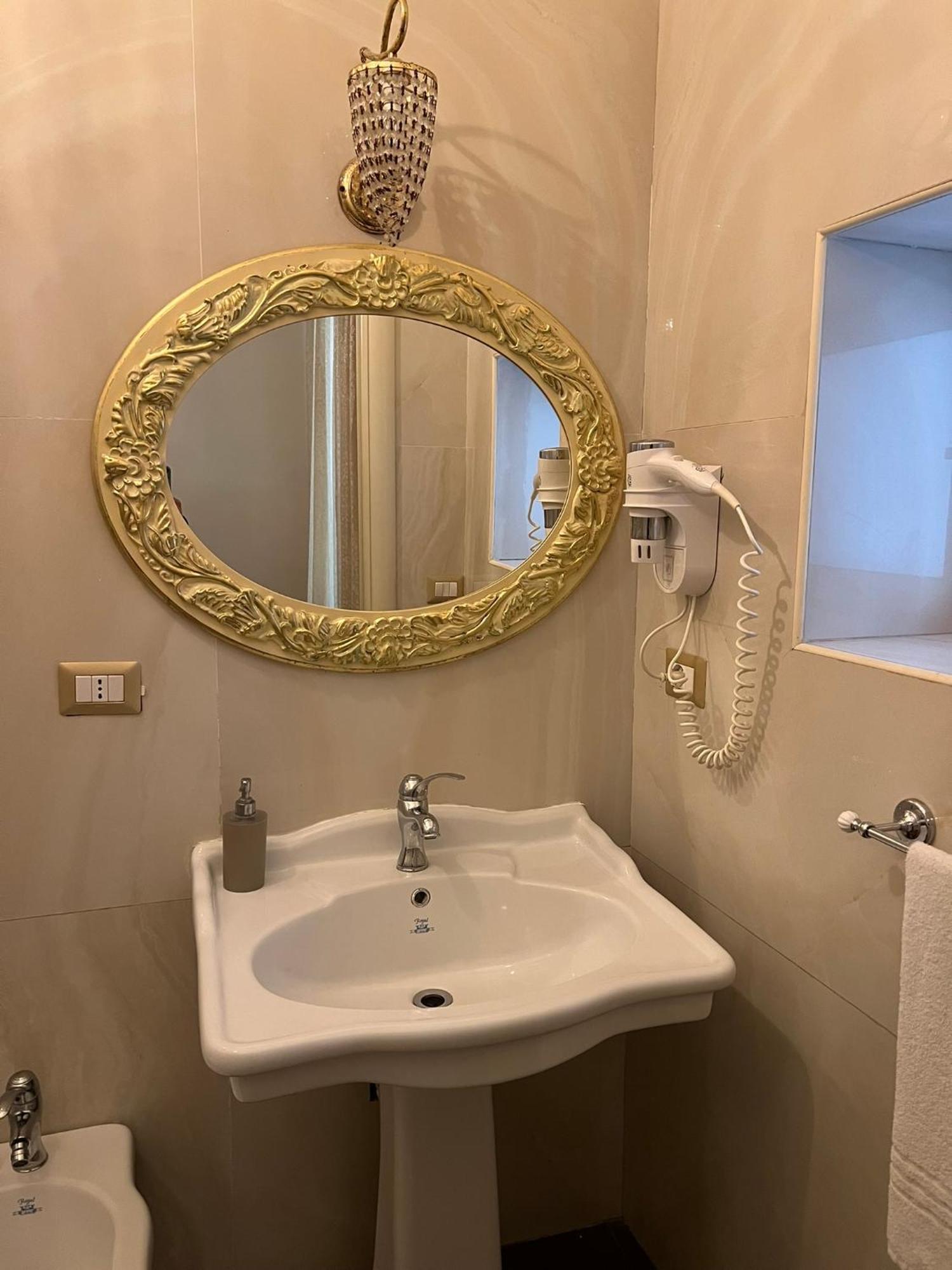 Beb Mariafrancesca Bed and Breakfast Νάπολη Εξωτερικό φωτογραφία