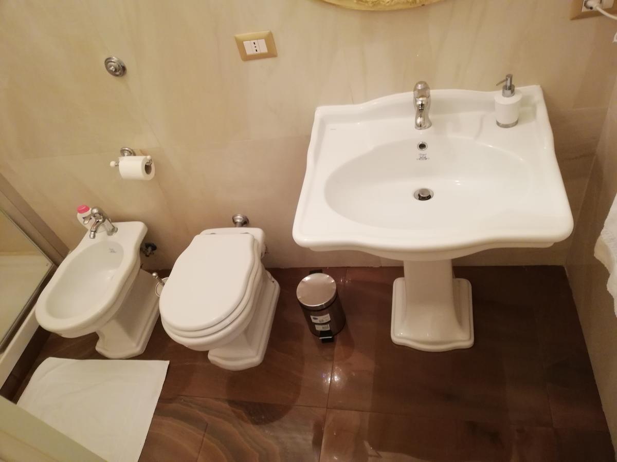 Beb Mariafrancesca Bed and Breakfast Νάπολη Εξωτερικό φωτογραφία