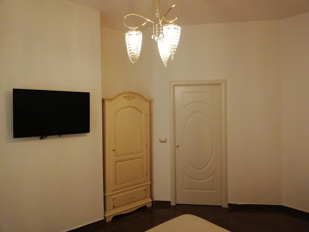 Beb Mariafrancesca Bed and Breakfast Νάπολη Εξωτερικό φωτογραφία