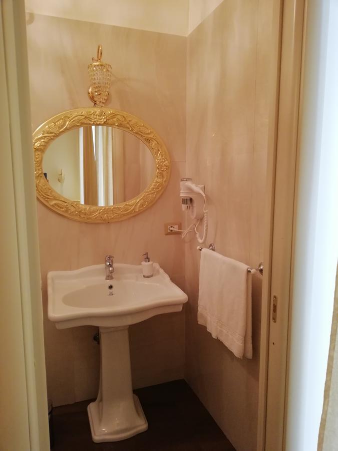 Beb Mariafrancesca Bed and Breakfast Νάπολη Εξωτερικό φωτογραφία