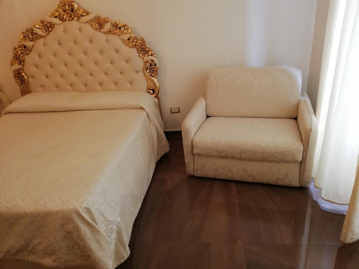 Beb Mariafrancesca Bed and Breakfast Νάπολη Εξωτερικό φωτογραφία