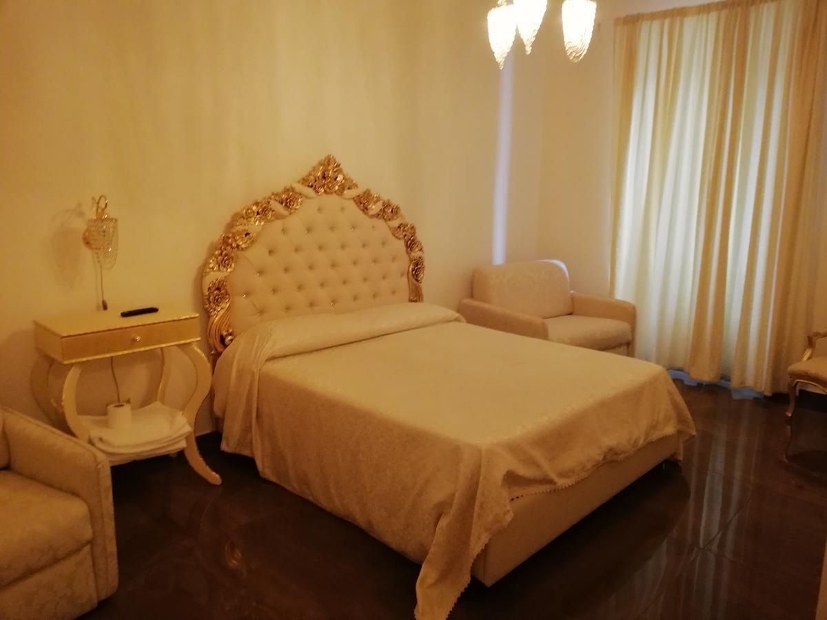 Beb Mariafrancesca Bed and Breakfast Νάπολη Εξωτερικό φωτογραφία